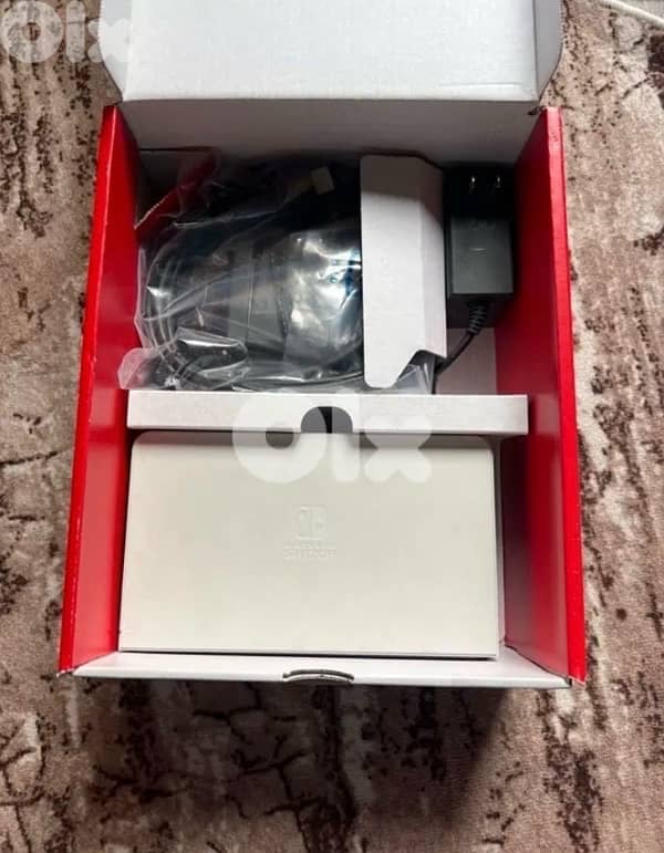 Nintendo Oled in excellent condition 2