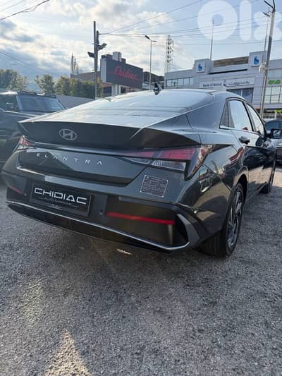 Hyundai Elantra 2025 limited. warranty 3 years
