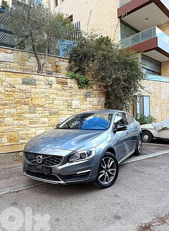 Volvo S60 Cross Country 2018 0