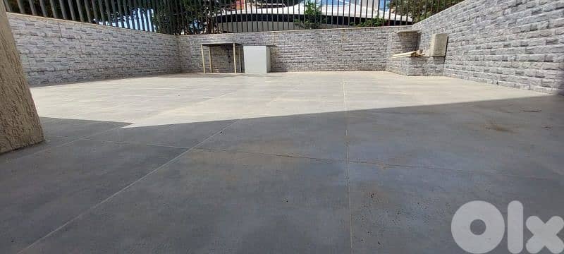 RWB601EA - Furnisher Chalet for sale in Bouar 3
