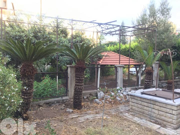 Land & House for Sale in Sin El Fil 0