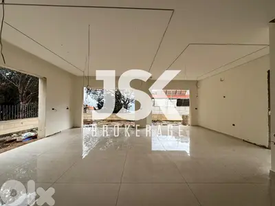 L20636 - Spacious Apartment With Terrace For Sale In Ouyoun Broumana