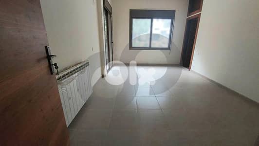 Calm area , Apartment  in Mazraat Yachoua / مزرعة يشوع REF#SN133600
