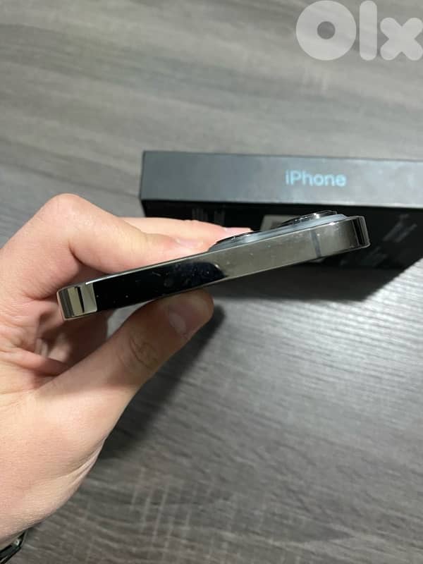 13 pro max 256gb مش مفكوك $449 1