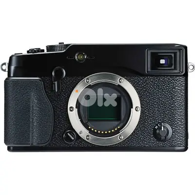 Fujifilm Xpro-1 digital camera 16mp w hand grip