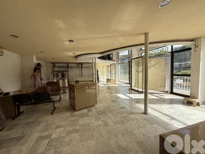 RWK243TJ - Shop for Sale in Kaslik on the Main Road!