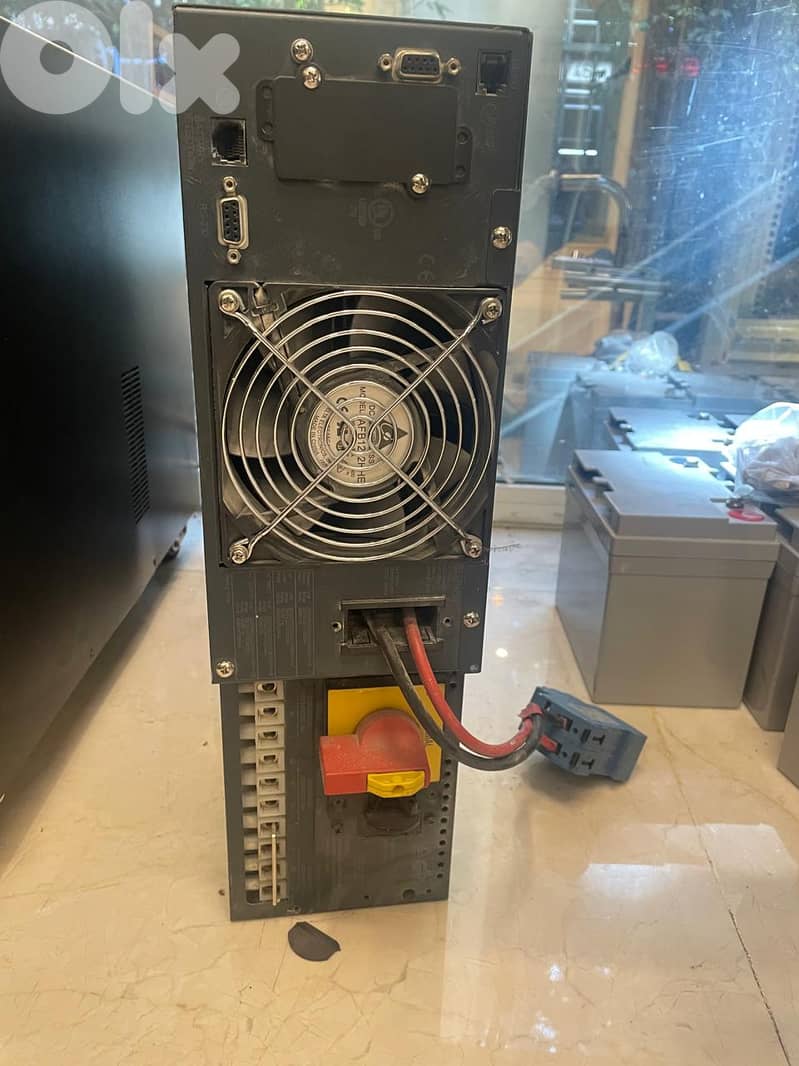 Eaton online ups 7kva with 20 x 12V 20ah battery 8 pieces. Used only 6 1