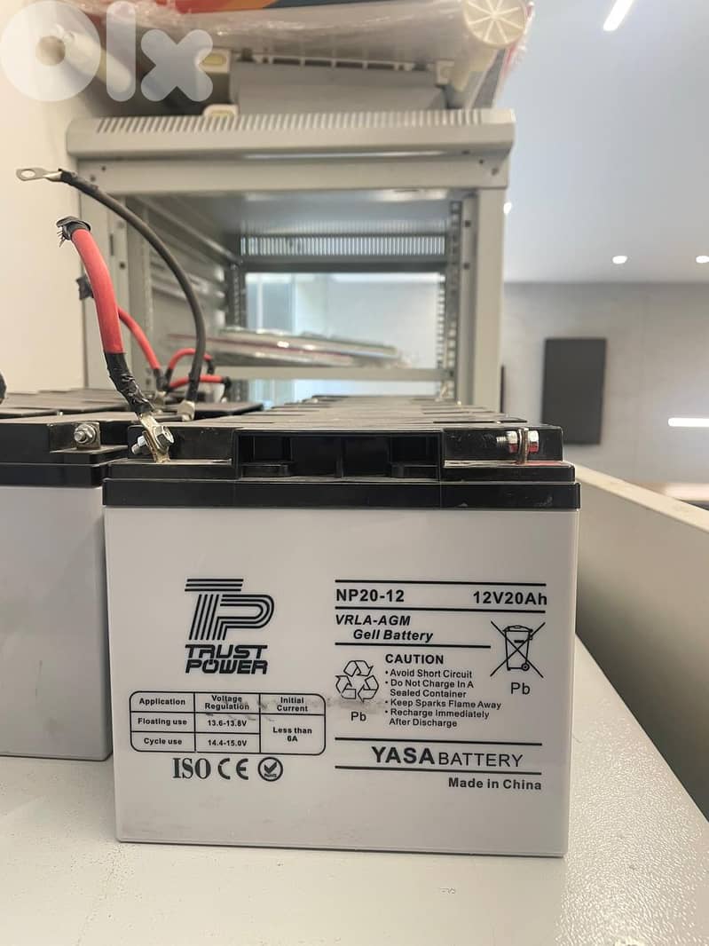 Eaton online ups 7kva with 20 x 12V 20ah battery 8 pieces. Used only 6 2