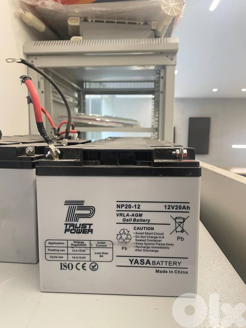 Eaton online ups 7kva with 20 x 12V 20ah battery 8 pieces. Used only 6 3