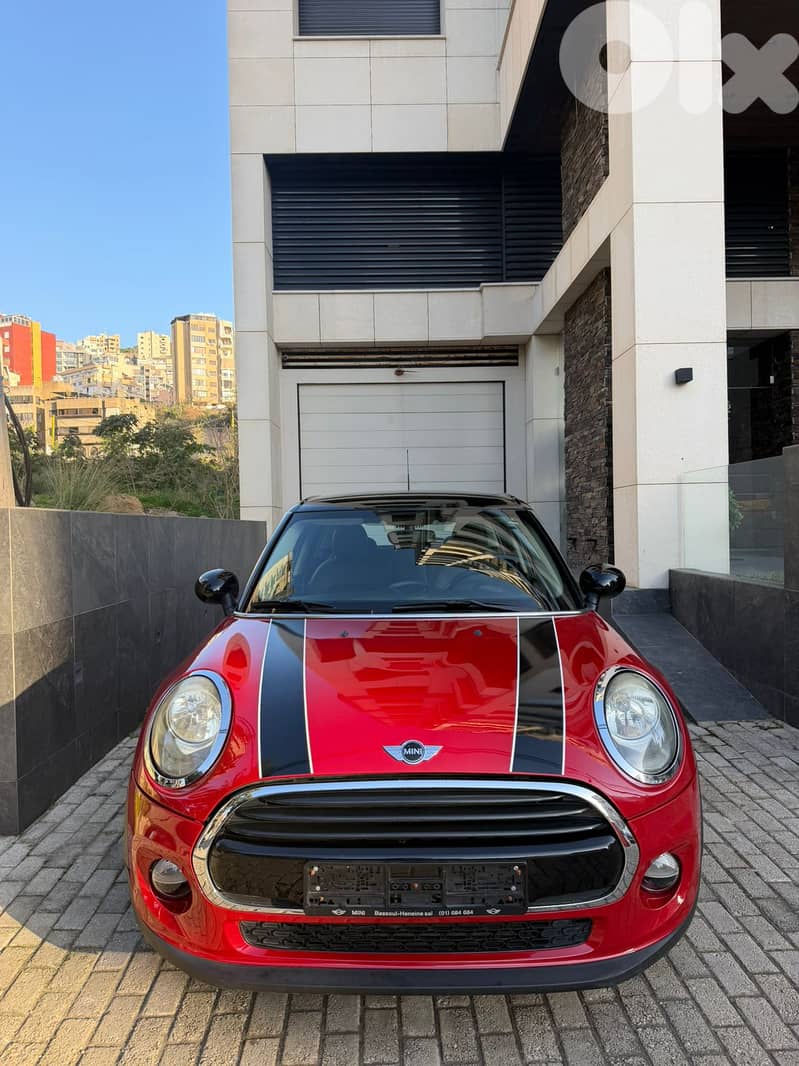 MINI Cooper 2018 4 Doors 0
