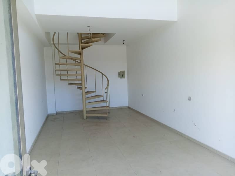 Shop for rent in Hazmieh main road 0