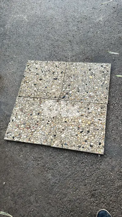 Beach Pebble Tiles - بلاط بحص بحر