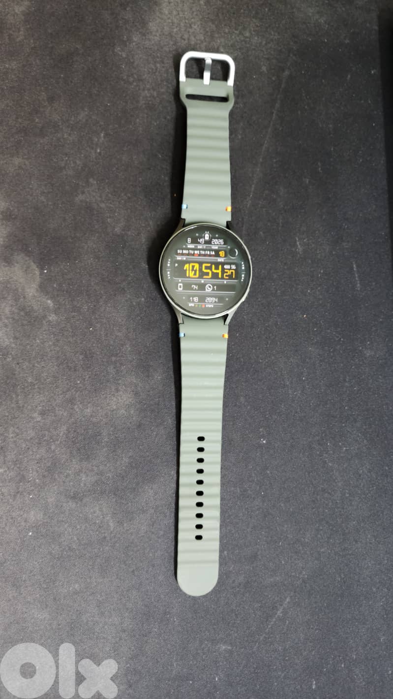 Samsung watch 7 green with box and charger w 3 bands for sale 5