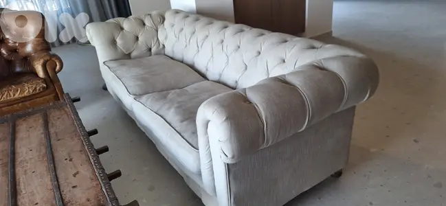 RESTORATION HARWDARE - Chesterfield Couch