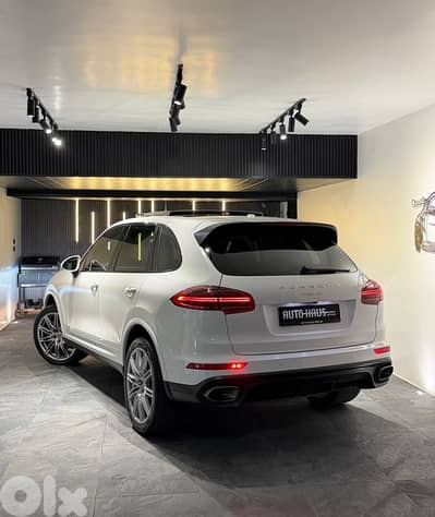 2017 PORSCHE CAYENNE V6 PLATINUM EDITION “CLEAN CARFAX”