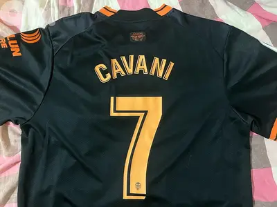 valencia puma away jersey 2022 cavani 7