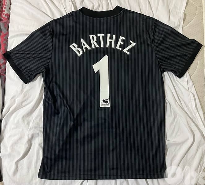 Manchester United Barthez goalkeeper historian kit 3