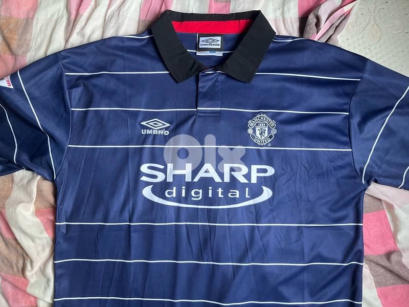 Manchester United 1999 kit  beckham 7 4