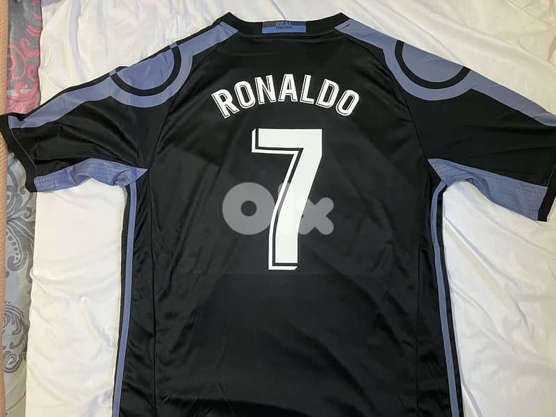 Real Madrid ronaldo 7 2017 away adidas shirt 0