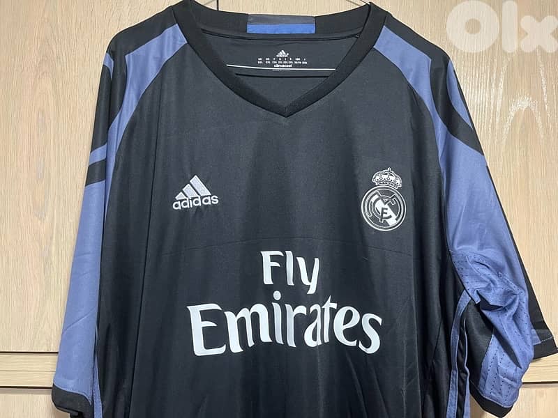 Real Madrid ronaldo 7 2017 away adidas shirt 3