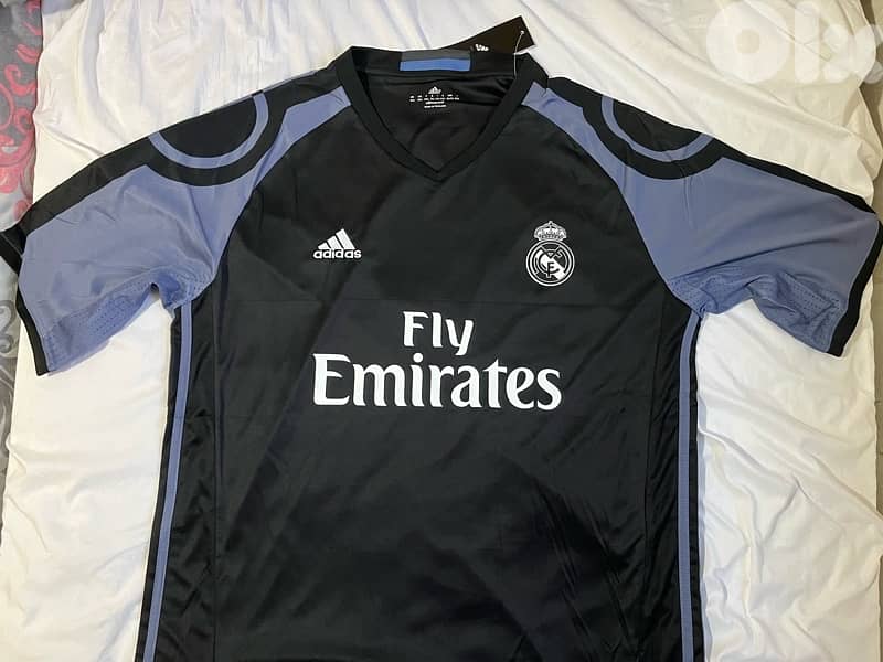 Real Madrid ronaldo 7 2017 away adidas shirt 4