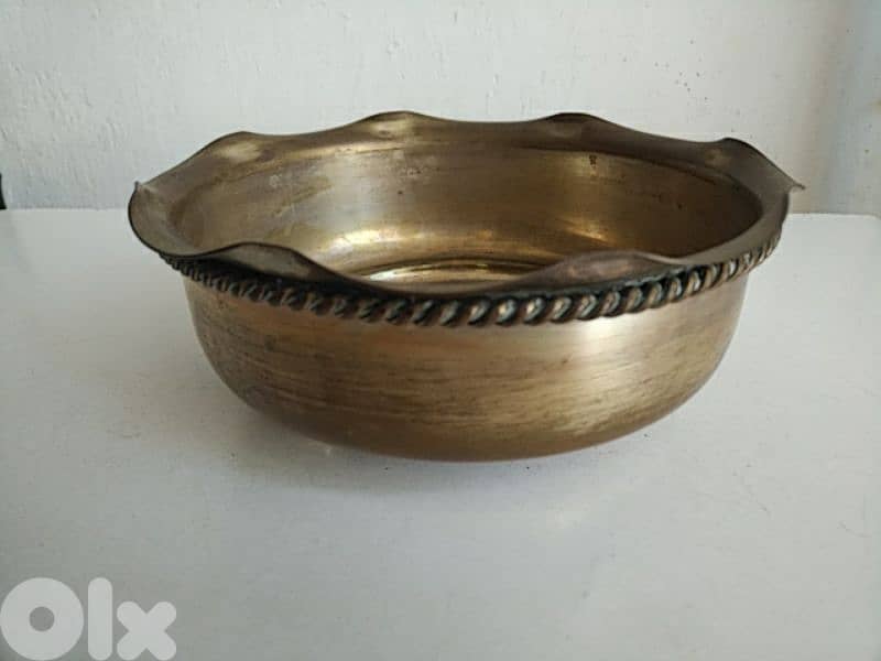 Old silver-plated bowl - Not Negotiable 0