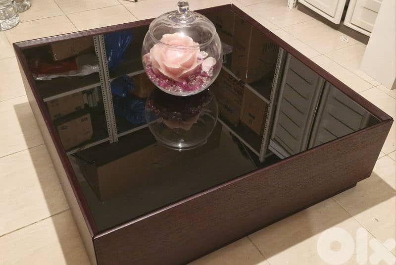 Gorgeous Coffee Table 0