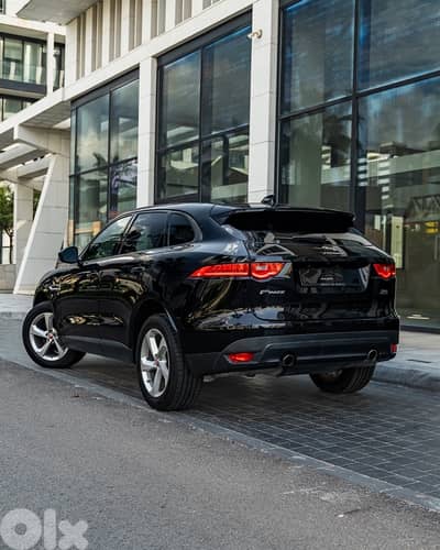 Jaguar F-Pace 2018 , CLEAN CARFAX . black on black