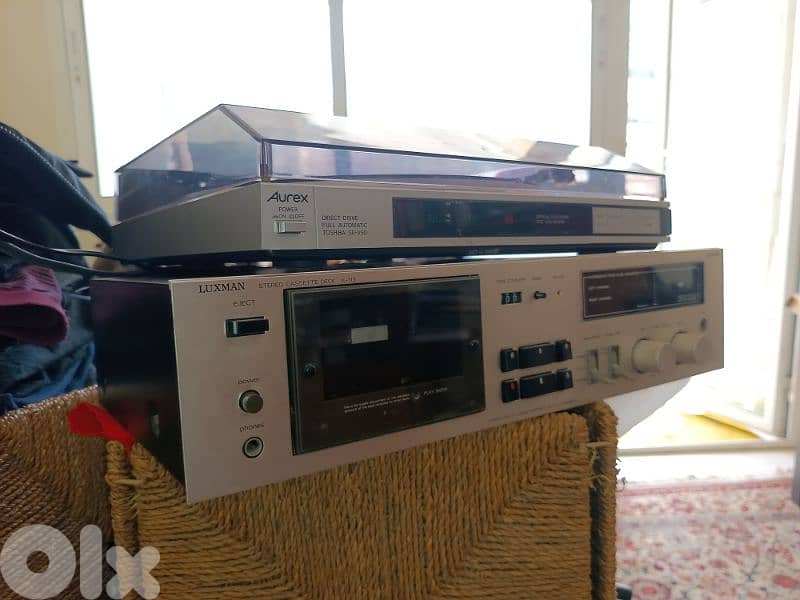 cassette deck and turntable 0