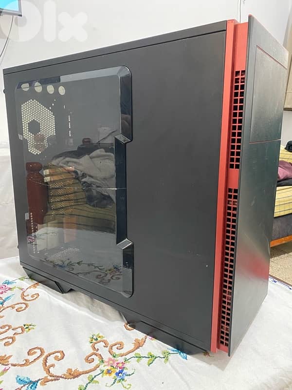 InWin PC Case 0