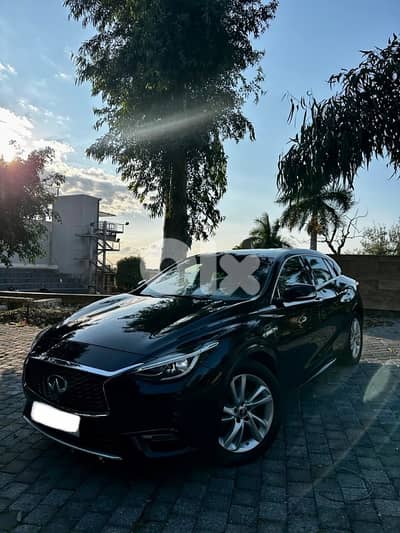 Infiniti Q30 2017 low mileage