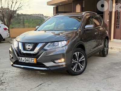 Nissan Rogue model 2019 4wd Panoramic super clean