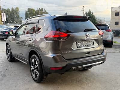 Nissan Rogue model 2019 4wd Panoramic super clean