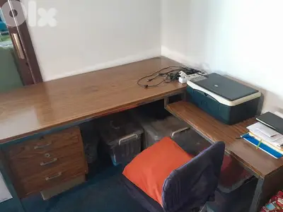 Desk wirh 3 drawers with chrome
