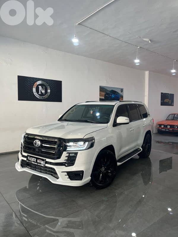 Toyota Land Cruiser V8  2011 Look 2022 0