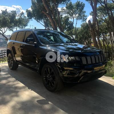 Grand Cherokee 2018 Altitude Midnight Edition AWD 77 Miles Super Clean