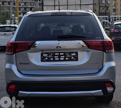 Mitsubishi Outlander 2016