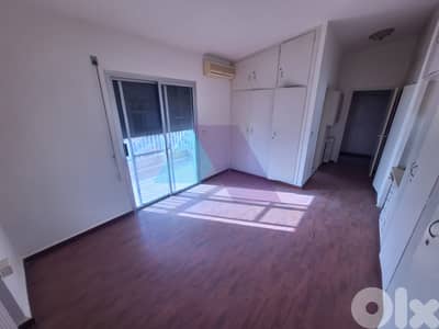 Lux 4 bedrom apartment, prime location 4sale Baabdat - شقة في بعبدات