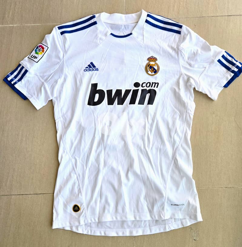 Higuain Original Footbal Shirt Size Medium 0