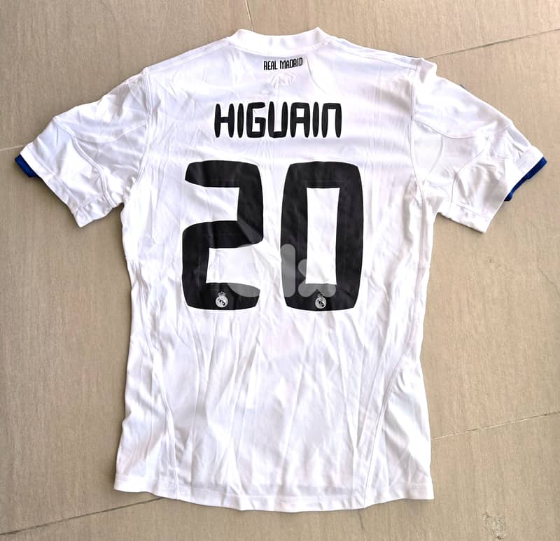 Higuain Original Footbal Shirt Size Medium 1