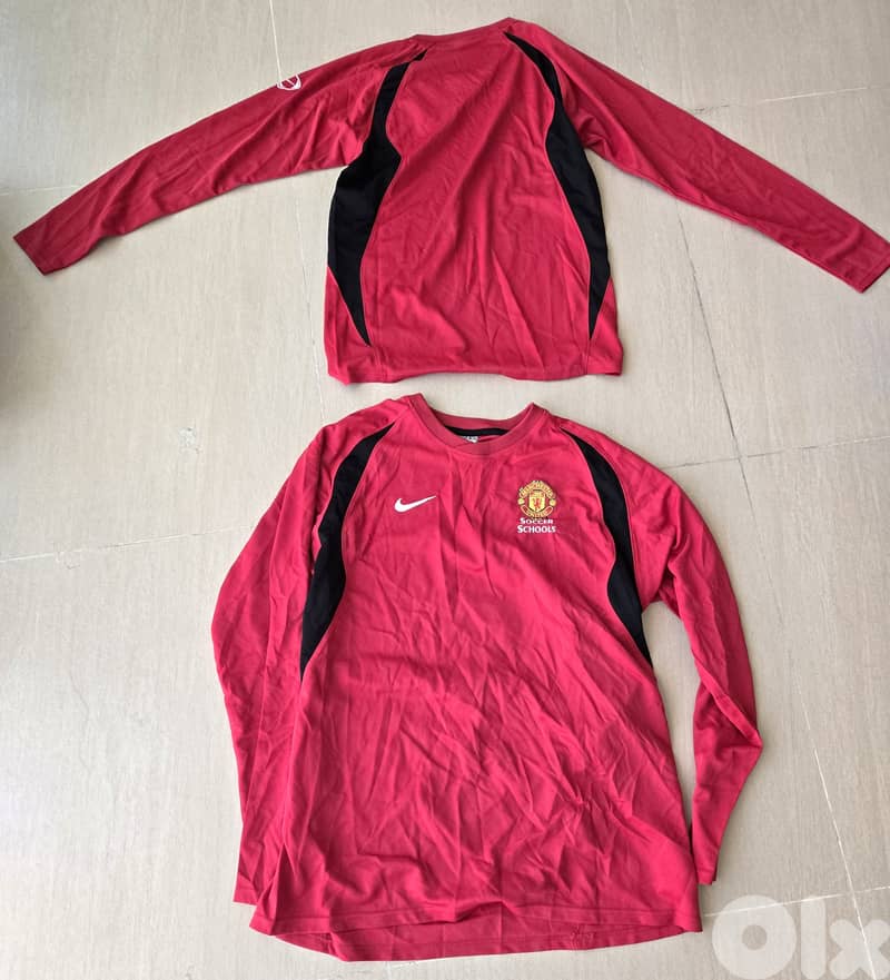 Manchester United Training Camp Shirts 0