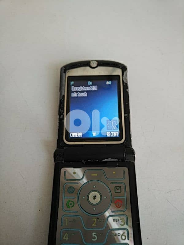 Old Motorola V3 Razr (read details) - Not Negotiable 0