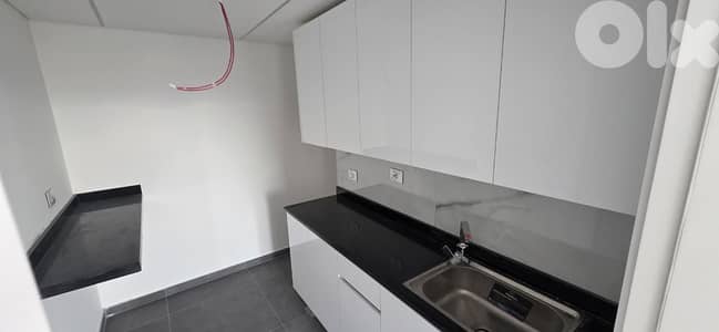 Office for Rent In Mirna Chalouhi - مكتب للإيجار في ميرنا شلوحي