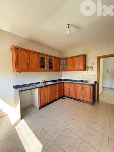 Sunny and Luminous Apartment for rent in Naccache