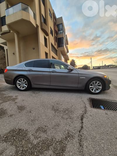 BMW 5-Series 2012 520i