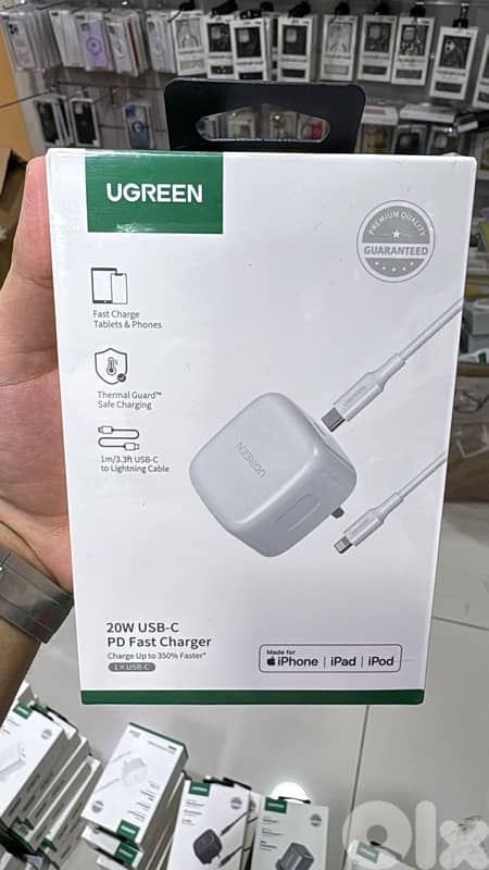 Ugreen 20w usb-c Pd Fast charger 3 pin with 1m lightning cable white 0
