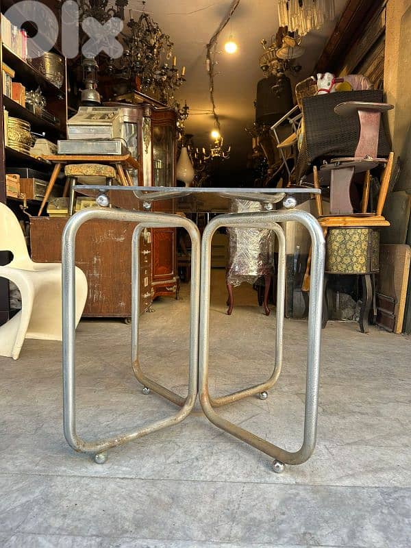 Mid-century modern mesa Tubular relonda chrome table 70s 1