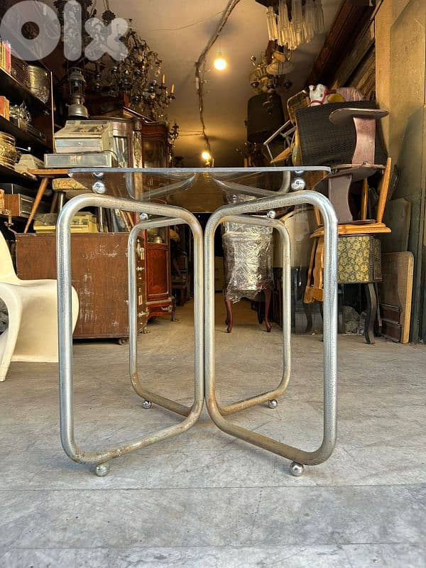 Mid-century modern mesa Tubular relonda chrome table 70s 2