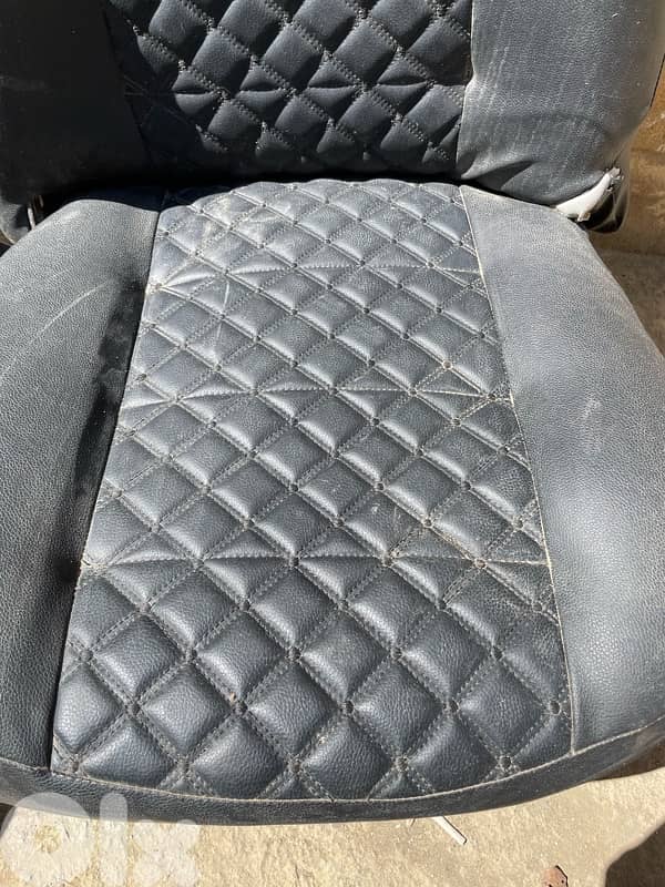 Rapid Renault 2000 Car Seats 3