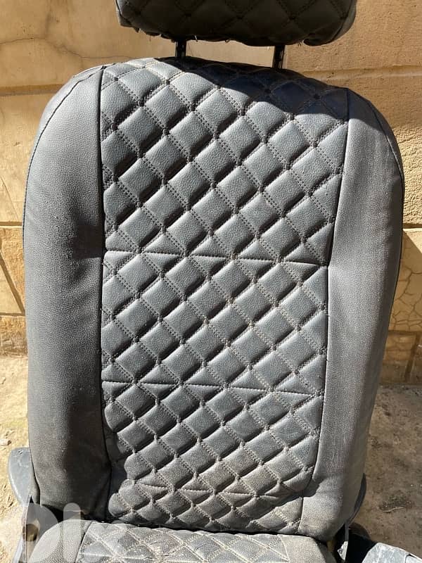 Rapid Renault 2000 Car Seats 13